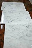 11 carrelage en marbre blanc carrara original italien. Qualité C. mesures 30,5 x 30,5 cm Épaisseur 1 cm